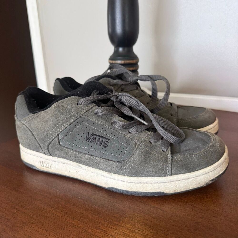 Vans Docket Skateboarding Shoes Mens 9.5 Charcoal Gray Suede Sneakers Rare